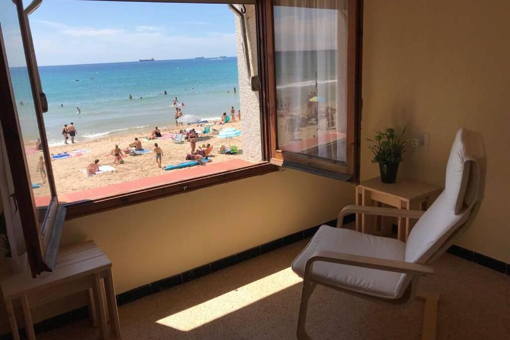El Faro Platja Llarga-les Salines-tgn