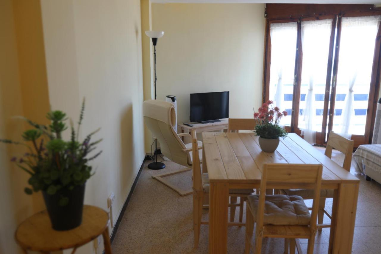 El Faro Platja Llarga-les Salines-tgn Apartment *